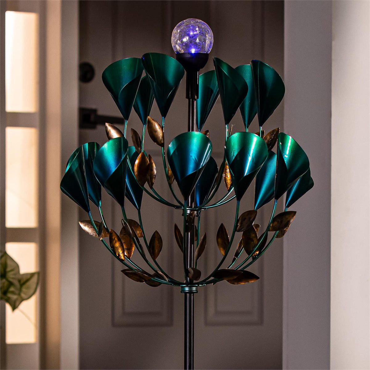 Calla Lily Solar Spinner